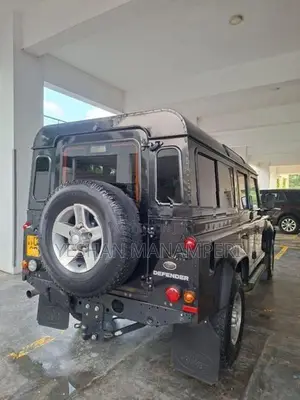 Land Rover Defender 110 2015