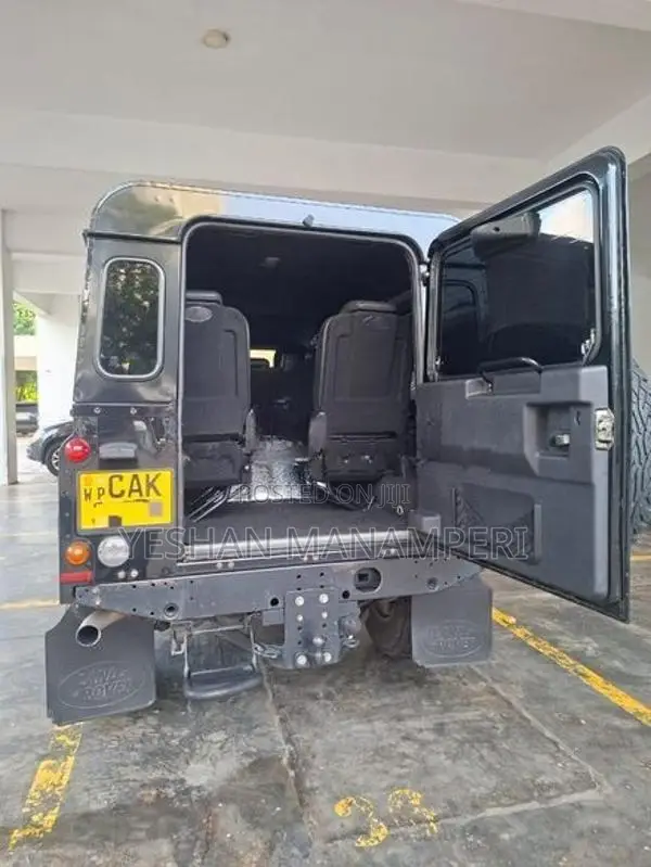 Land Rover Defender 110 2015