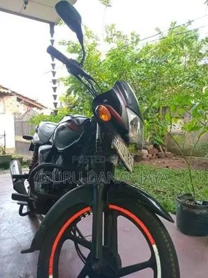 Bajaj Platina 125 2012