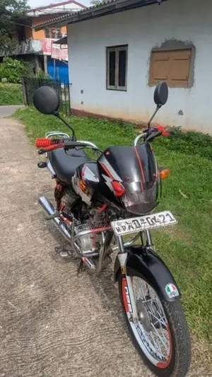 Bajaj CT100 2011