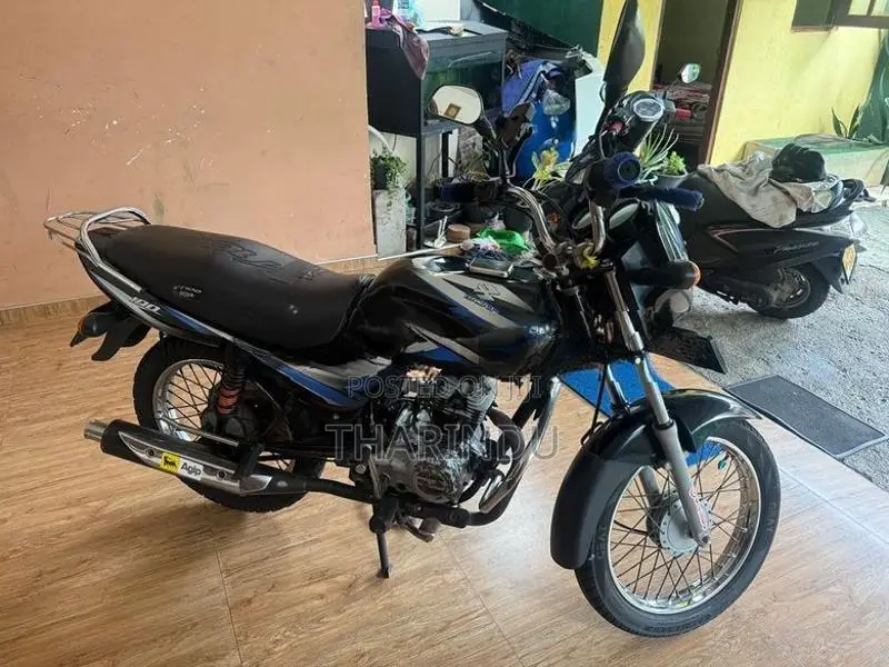 Bajaj CT100 2018
