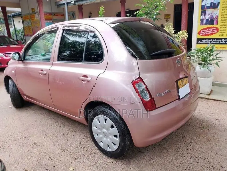 Nissan March 2010