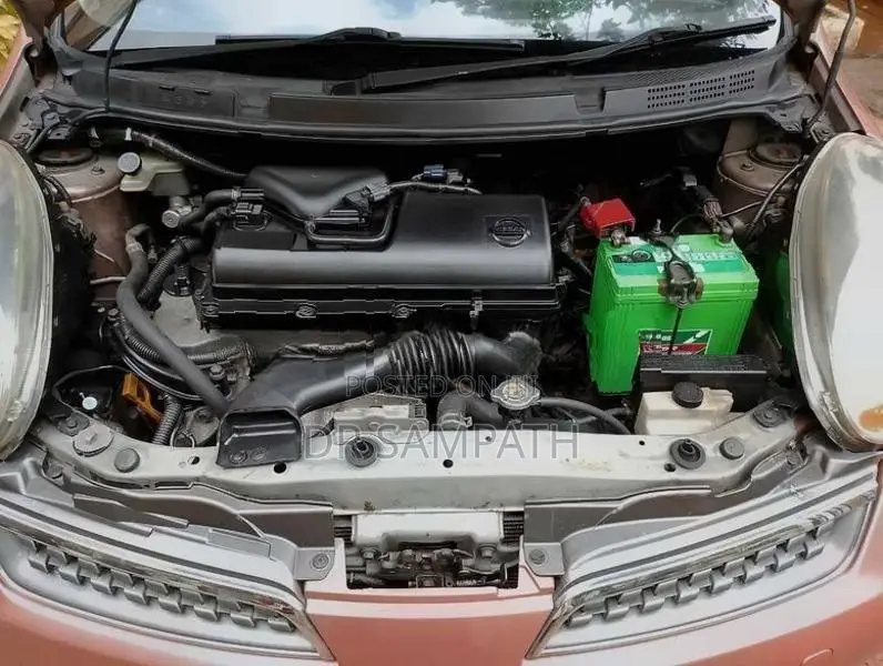 Nissan March 2010