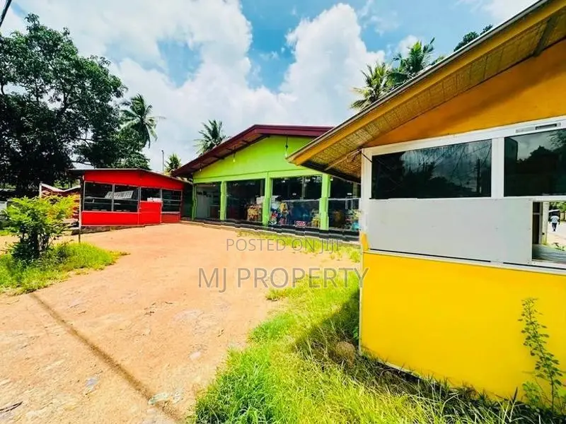 ( YC-1174) Valuable Commercial Shop Space Rent in Homagama