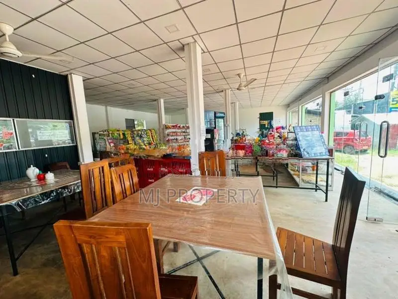 ( YC-1174) Valuable Commercial Shop Space Rent in Homagama