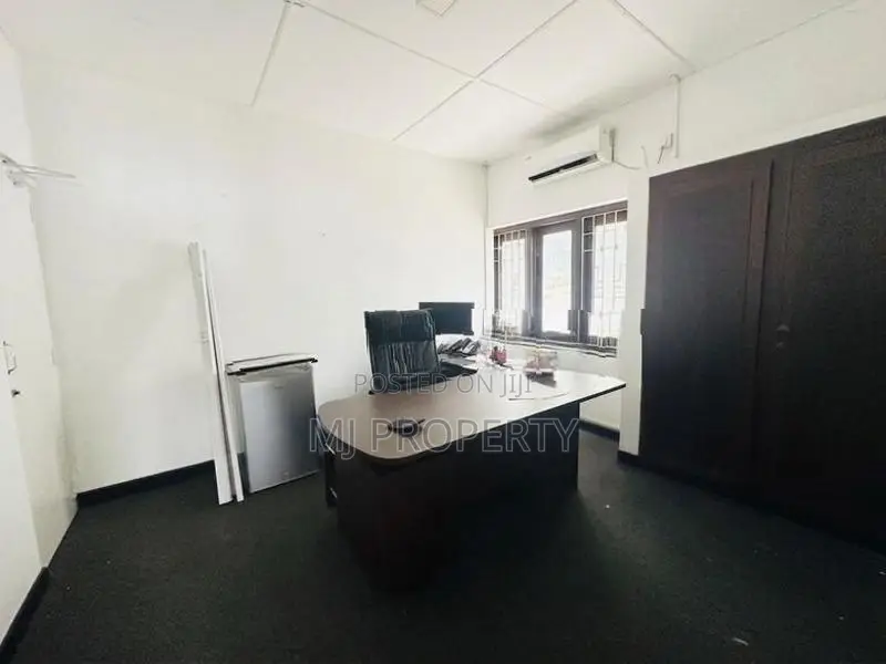 ( YC-1188) Highly Valuable Commercial Building Rent in Nugegoda