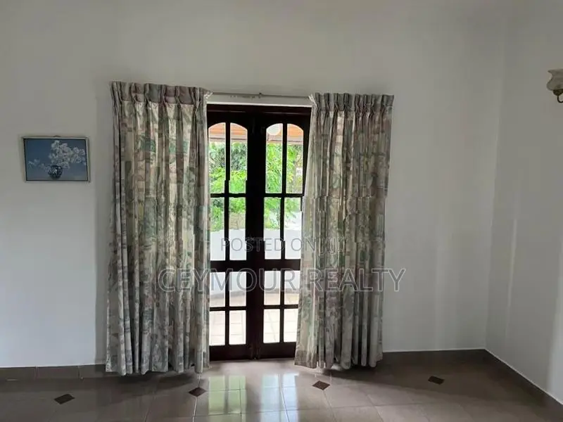 4 Bedroom House for Sale – Nugegoda / Embuldeniya