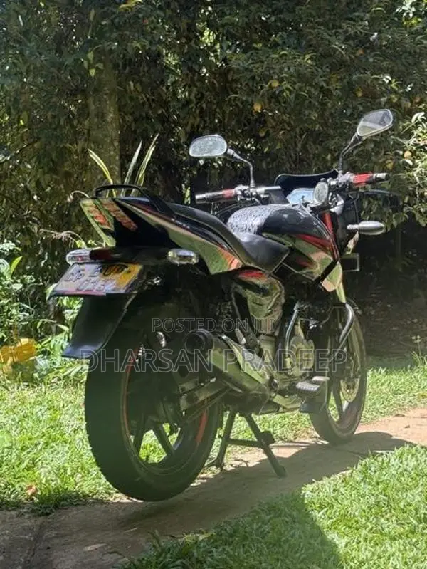 Bajaj Pulsar 150 2015