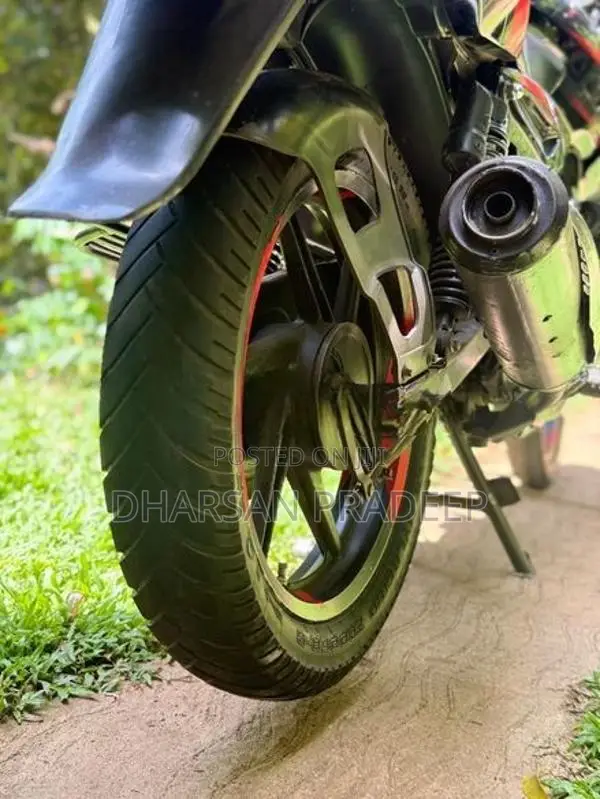 Bajaj Pulsar 150 2015