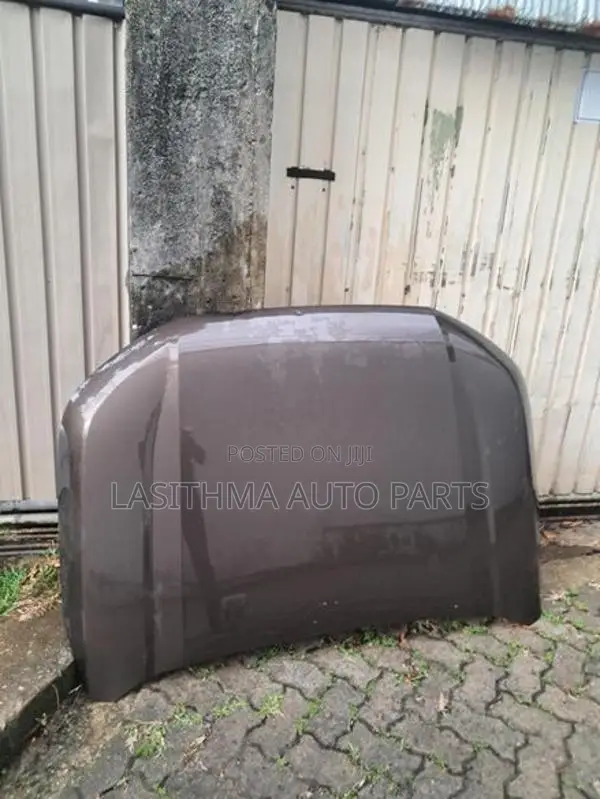 L 200 New Bonnet