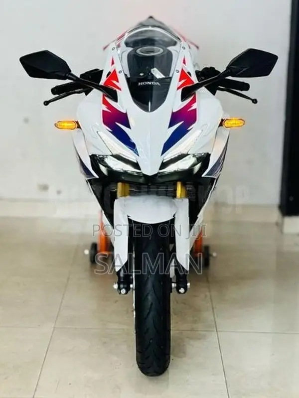 Honda CBR 250RR GULLARM Reborn 2025
