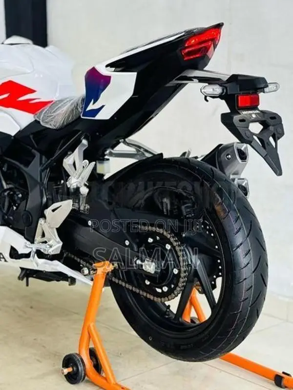 Honda CBR 250RR GULLARM Reborn 2025