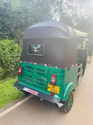 Bajaj RE 2005