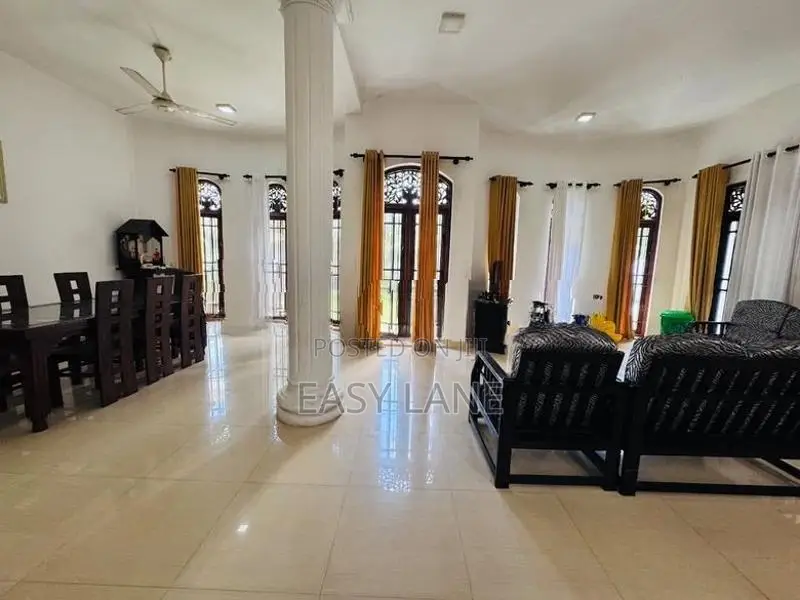කලගෙඩිහේනෙන් අංගසම්පූර්ණ මන්දිරයක් විකිණීමට