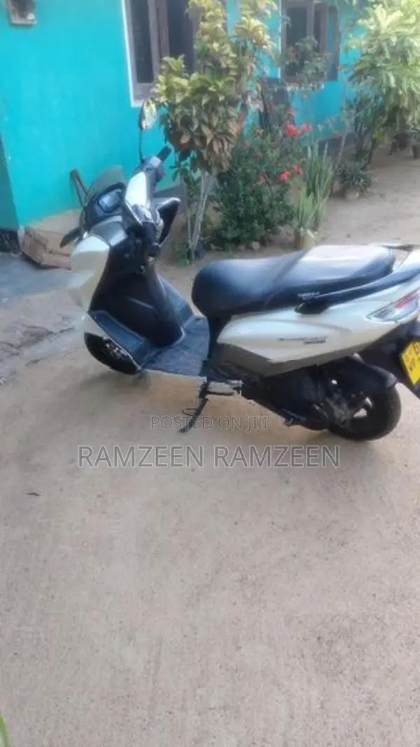 Suzuki Burgman 125 2019
