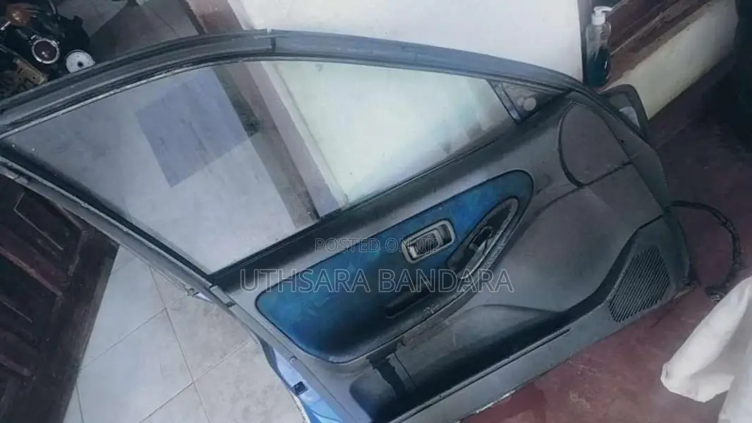 Nissan Wingroad y10 door for Car