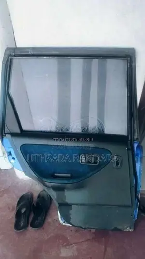 Nissan Wingroad y10 door for Car