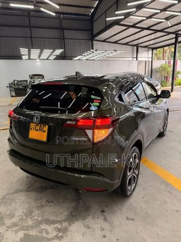 Honda Vezel 2014 SUV (Used)