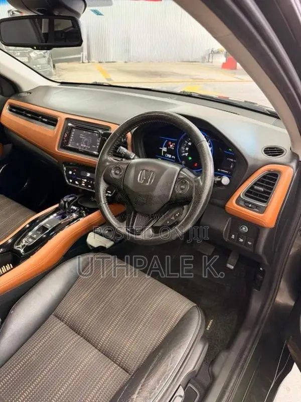 Honda Vezel 2014 SUV (Used)