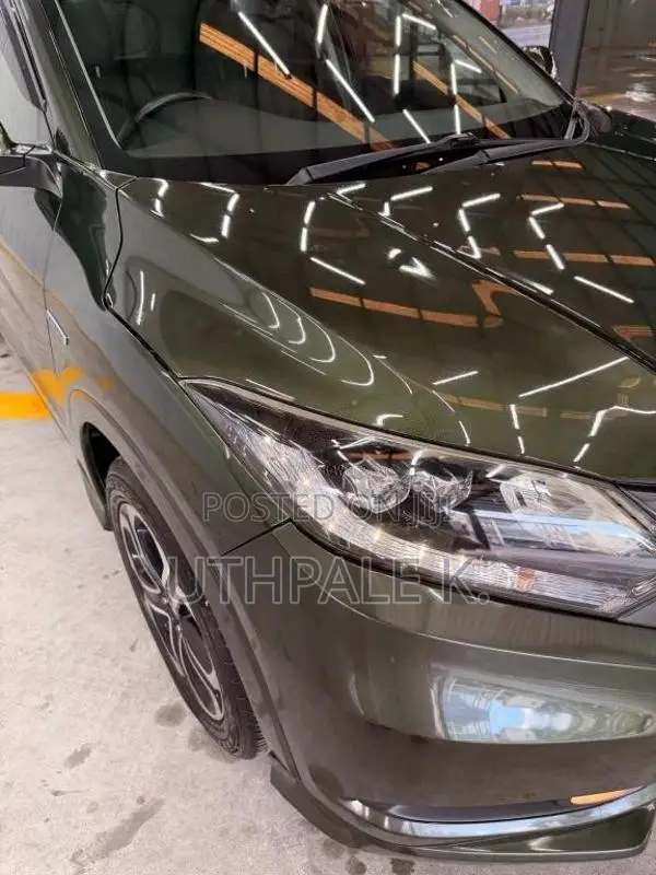 Honda Vezel 2014 SUV (Used)