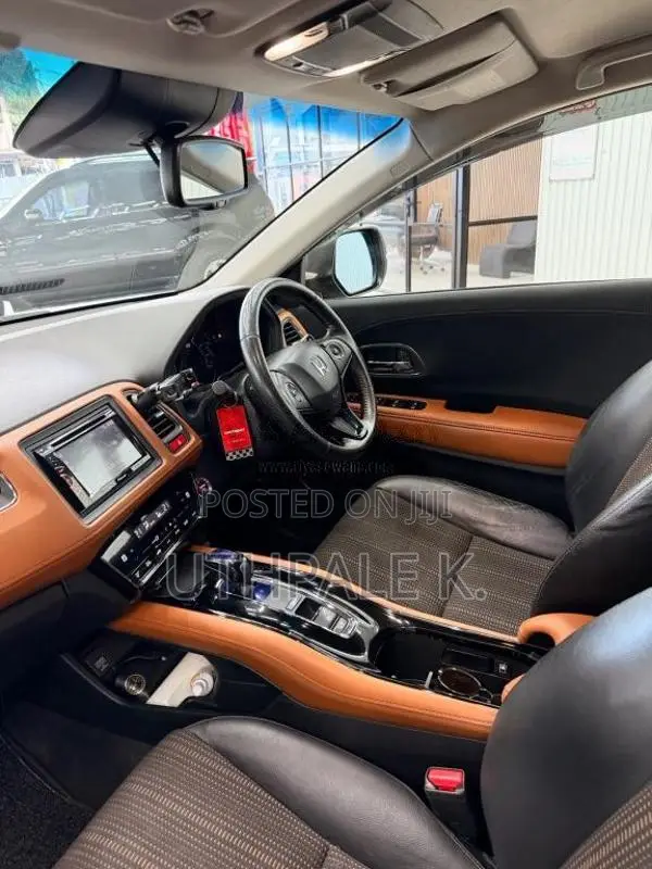 Honda Vezel 2014 SUV (Used)
