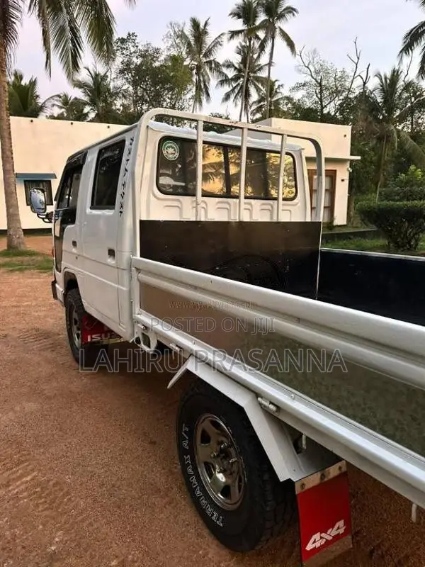 Isuzu CrewCab 1980 Crew Cab (Used)