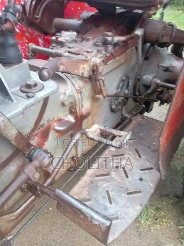Massey-Ferguson 135 DL 1980 Tractor (Used)