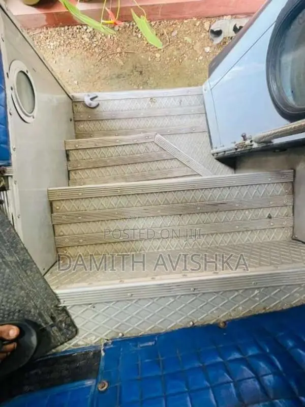 Ashok-Leyland Turbo 2011 Bus (Used)