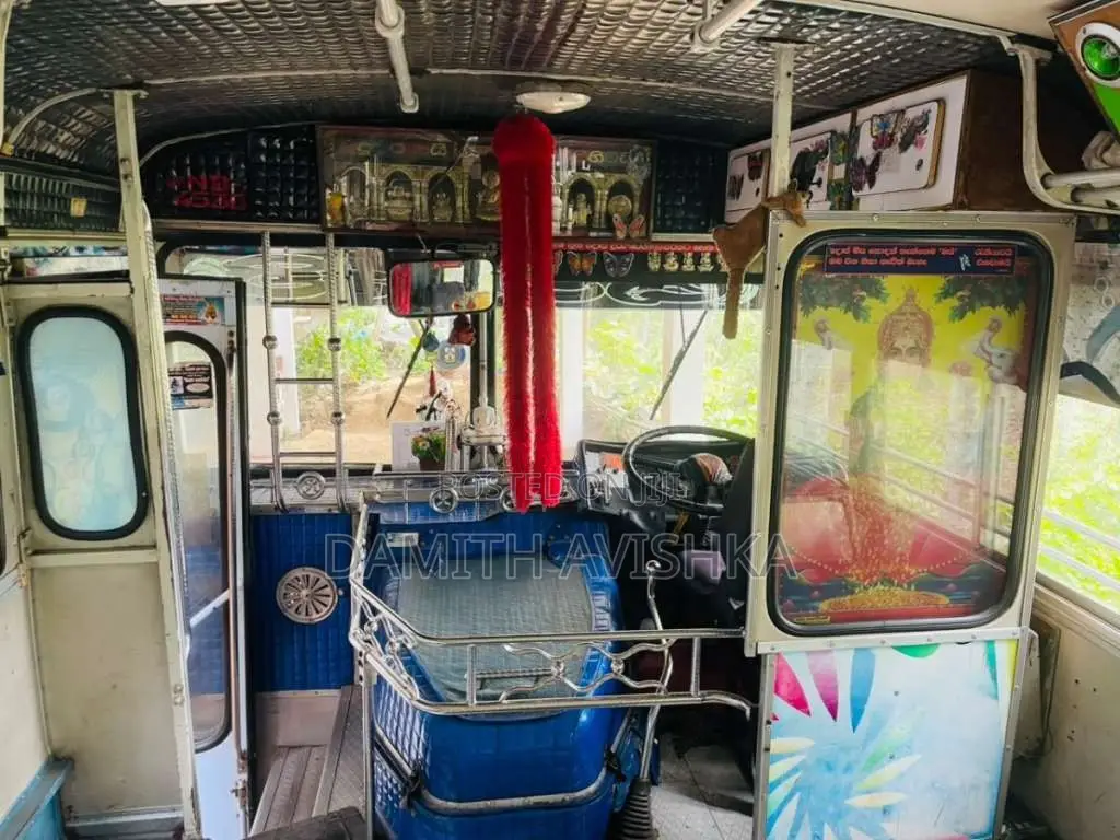 Ashok-Leyland Turbo 2011 Bus (Used)