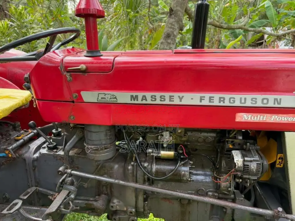 Massey-Ferguson 135 DL 1995 Tractor (Used)