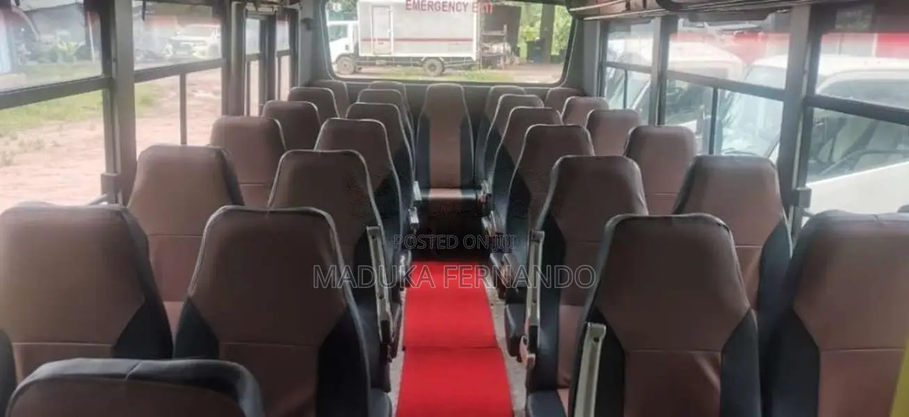 Eicher Starline 2015 Bus (Used)