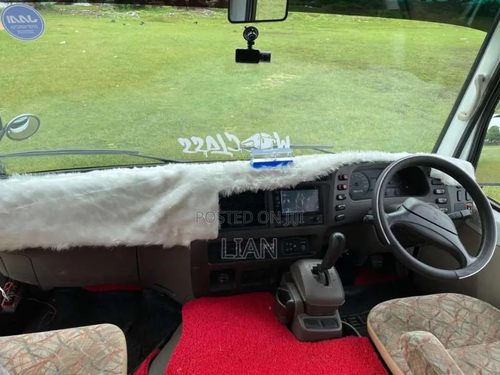 Mitsubishi Fuso 2012 Bus (Used)
