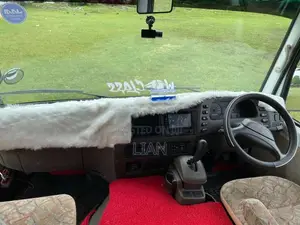 Mitsubishi Fuso 2012 Bus (Used)