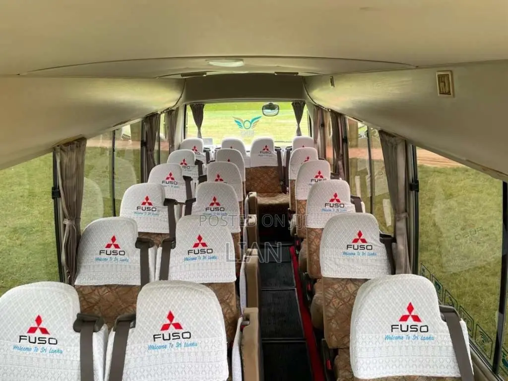 Mitsubishi Fuso 2012 Bus (Used)