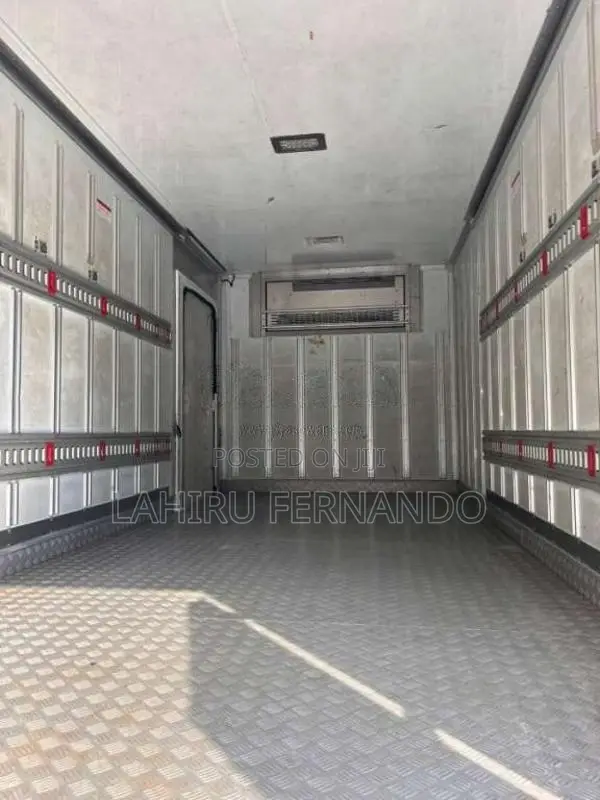 Isuzu ELF 2018 Lorry (Used)