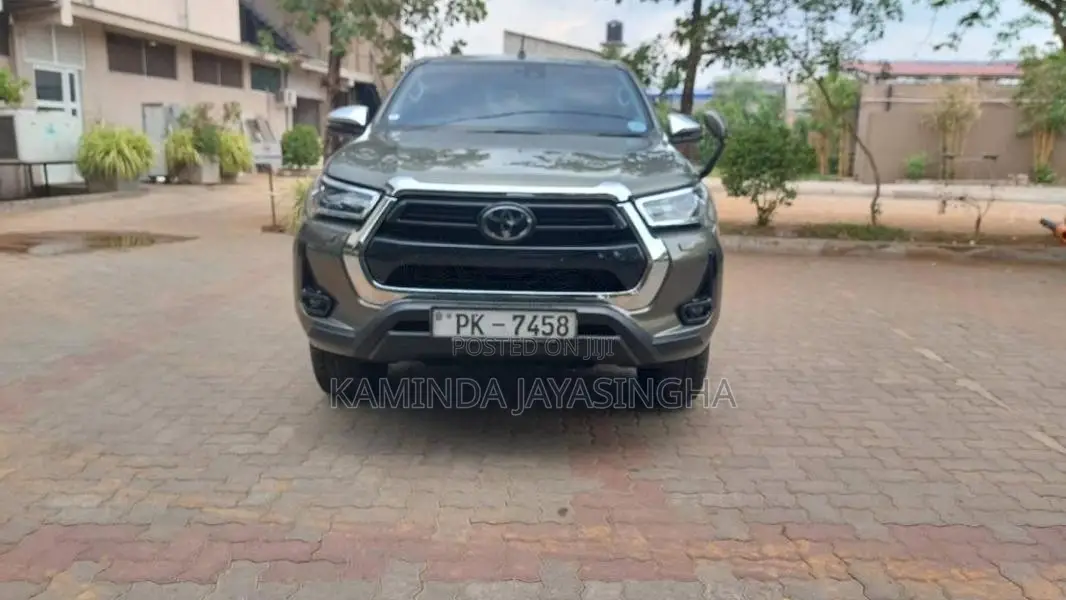 Toyota Hilux 2023 Pickup (Used)