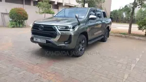 Toyota Hilux 2023 Pickup (Used)