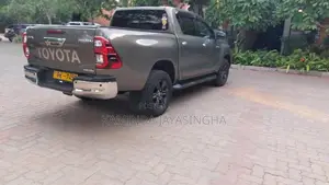 Toyota Hilux 2023 Pickup (Used)