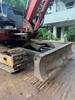 IHI Excavator 2012 Heavy-Duty (Used)