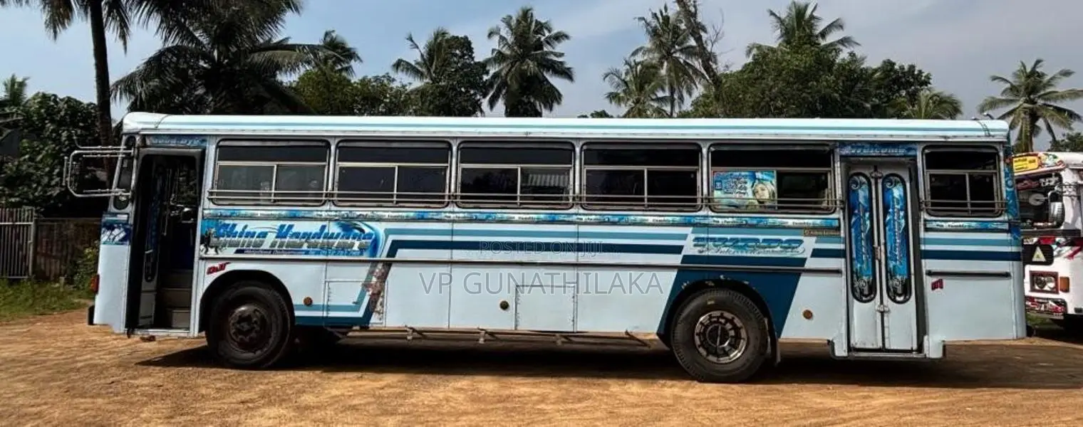 Ashok-Leyland Viking 2011 Bus (Used)