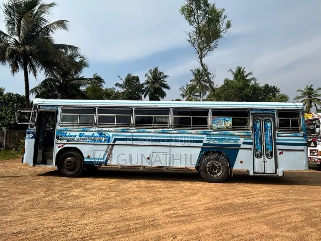 Ashok-Leyland Viking 2011 Bus (Used)