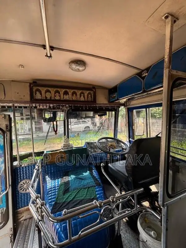 Ashok-Leyland Viking 2011 Bus (Used)