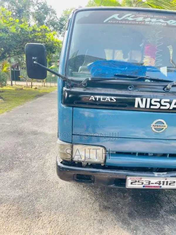Nissan Atlas 1992 Crew Cab (Used)
