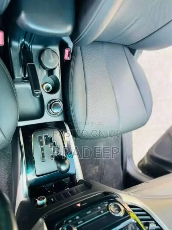 Mitsubishi L200 2017 Pickup (Used)