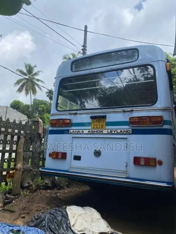 Ashok-Leyland Lynx 2011 Bus (Used)