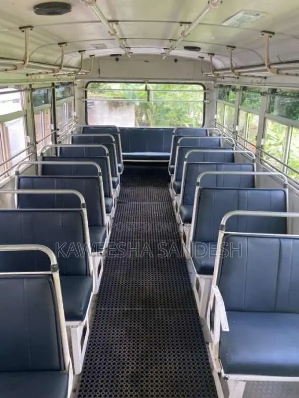 Ashok-Leyland Lynx 2011 Bus (Used)