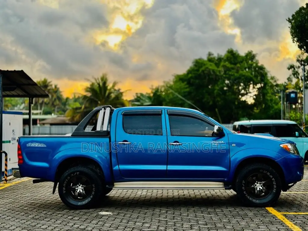 Toyota Hilux 3L TURBO 2006 Pickup (Used)