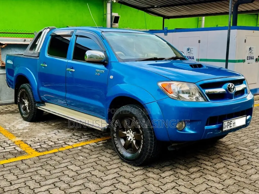 Toyota Hilux 3L TURBO 2006 Pickup (Used)
