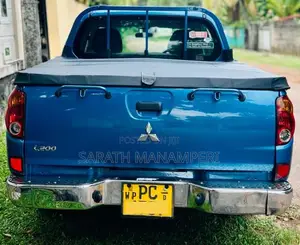 Mitsubishi L200 2WD 2011 Pickup (Used)