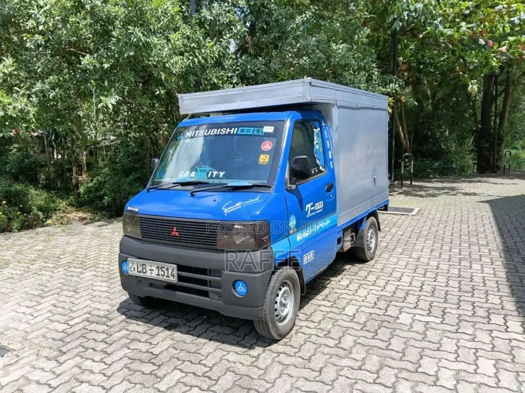 Mitsubishi Minicab 2002 Lorry (Used)